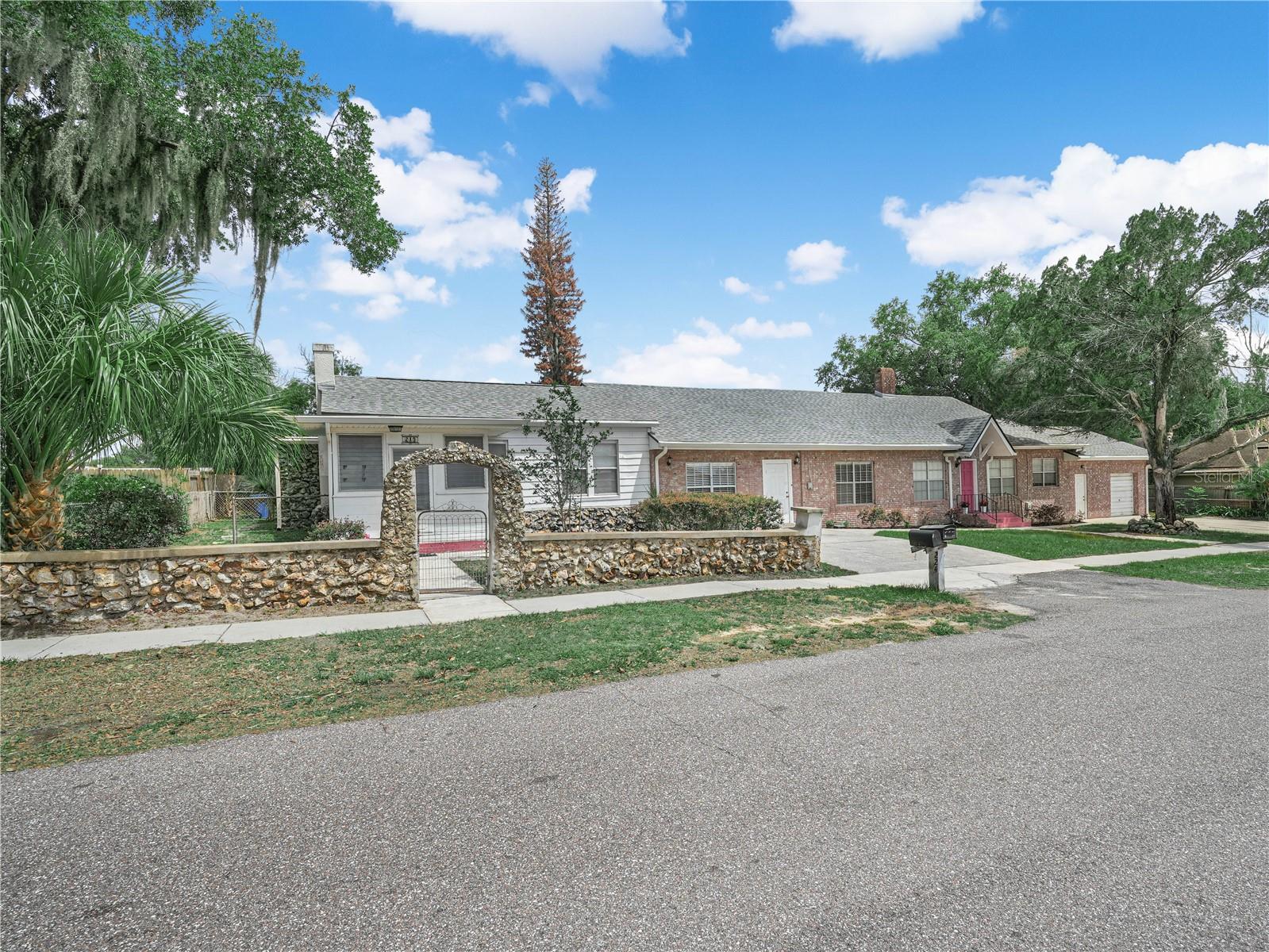 221 CITRUS GROVE BOULEVARD S