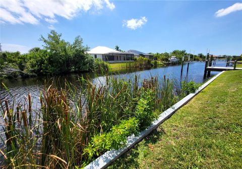 A home in PORT CHARLOTTE