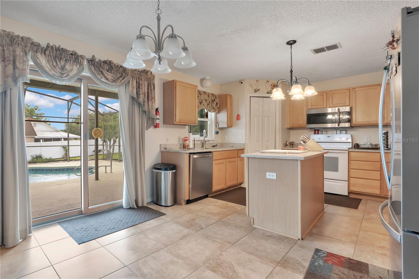 JOHNS LAKE ESTATES - Residential