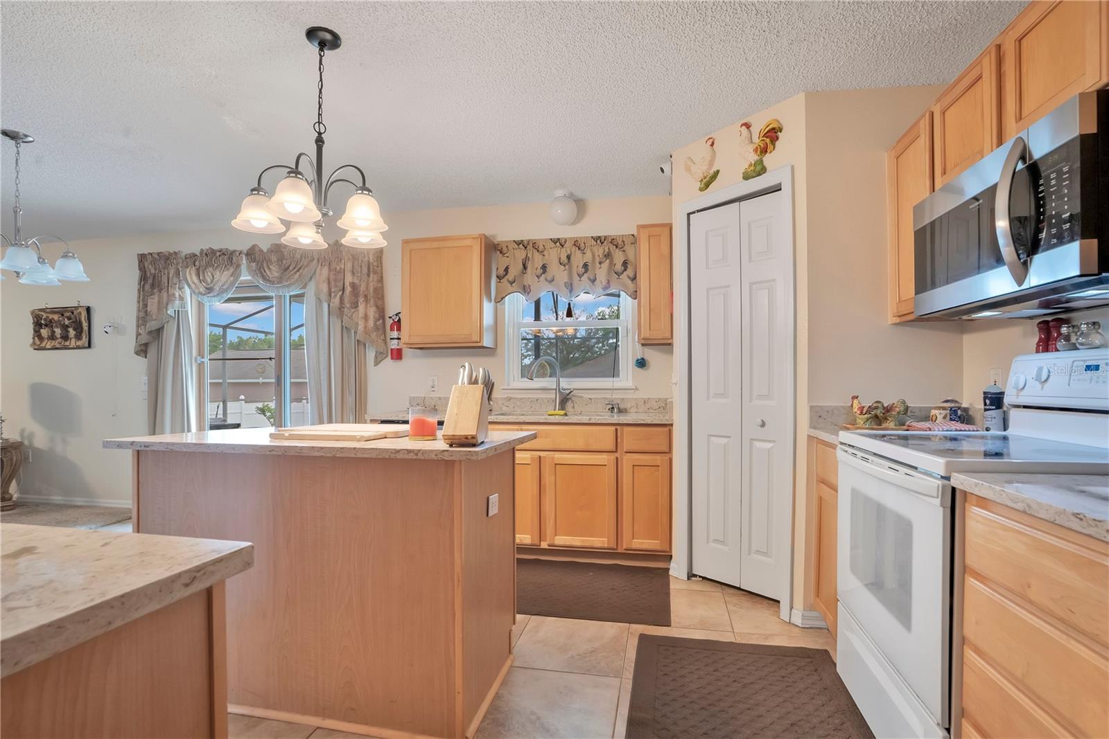 JOHNS LAKE ESTATES - Residential