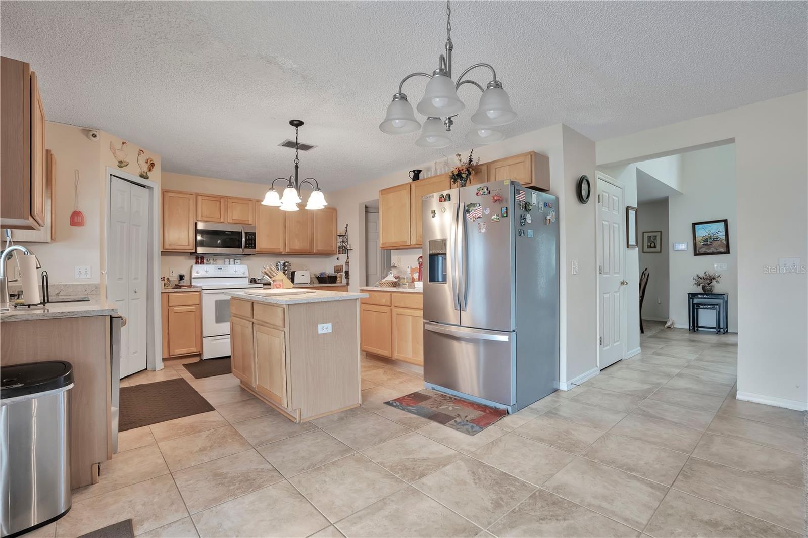 JOHNS LAKE ESTATES - Residential