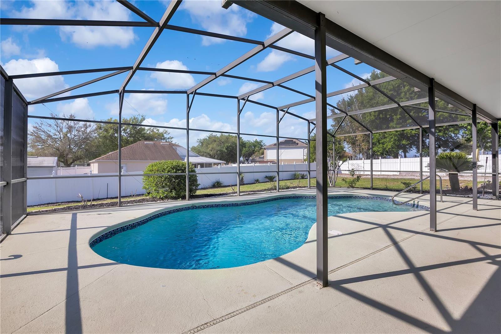 JOHNS LAKE ESTATES - Residential