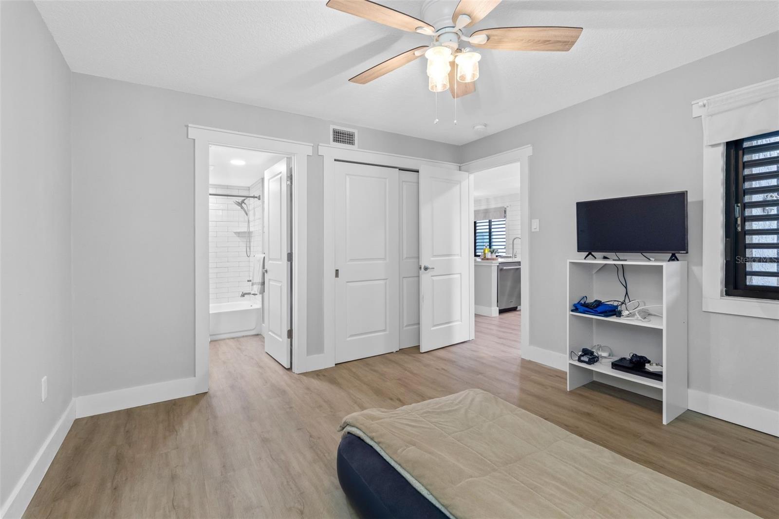 TARPON COVE CONDO - Residential