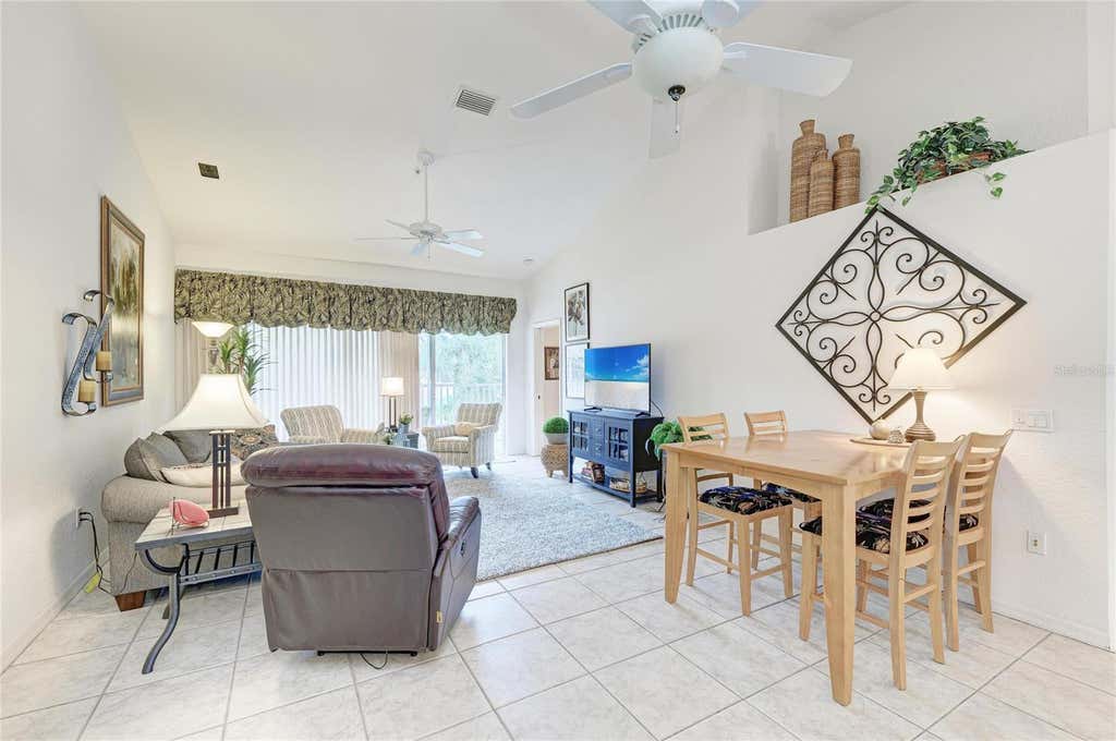 Photo of 6821 Fairview Terrace #6821, Bradenton, FL 34203 (MLS # A4698319)