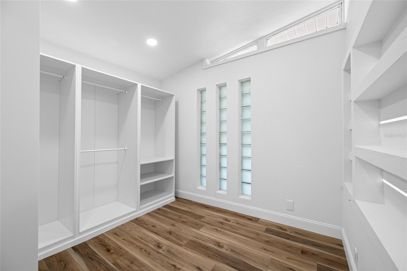 TEMPLE TERRACE RIVERSIDE SUBDI - Residential