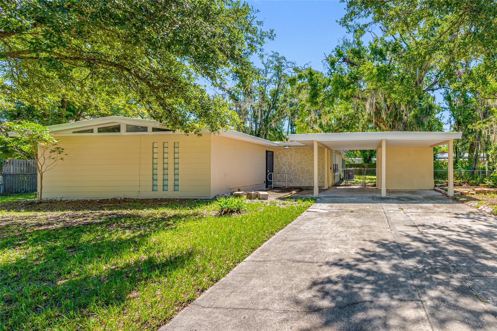 TEMPLE TERRACE RIVERSIDE SUBDI - Residential