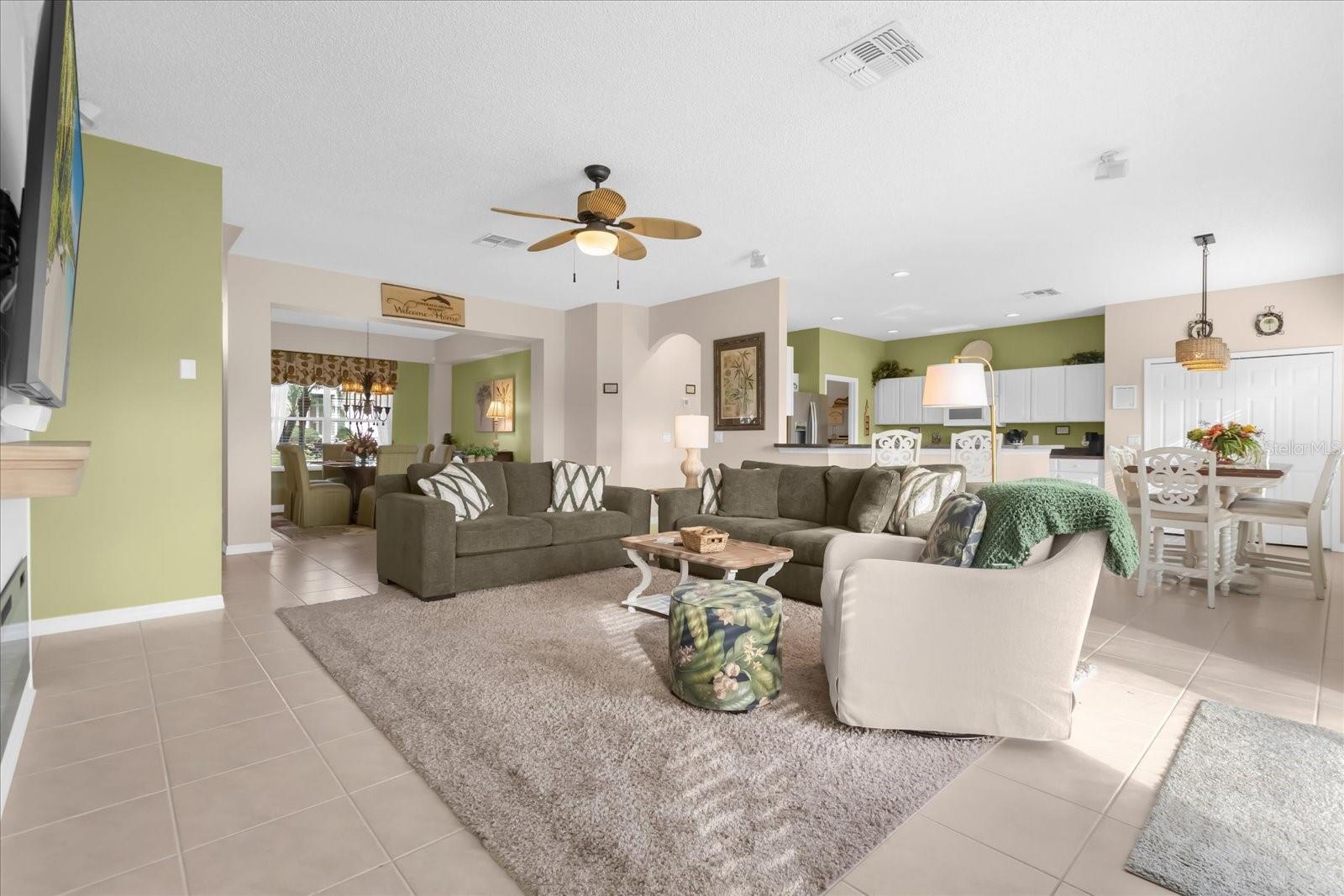 8511 LA ISLA DRIVE