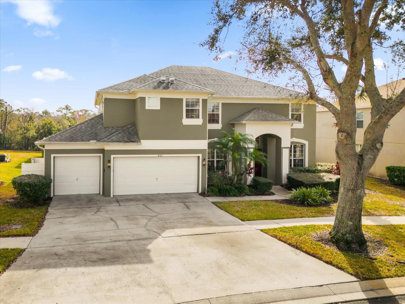8511 LA ISLA DRIVE