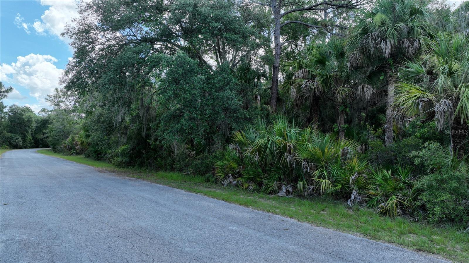 CRYSTAL MANOR UNIT 02 - Land