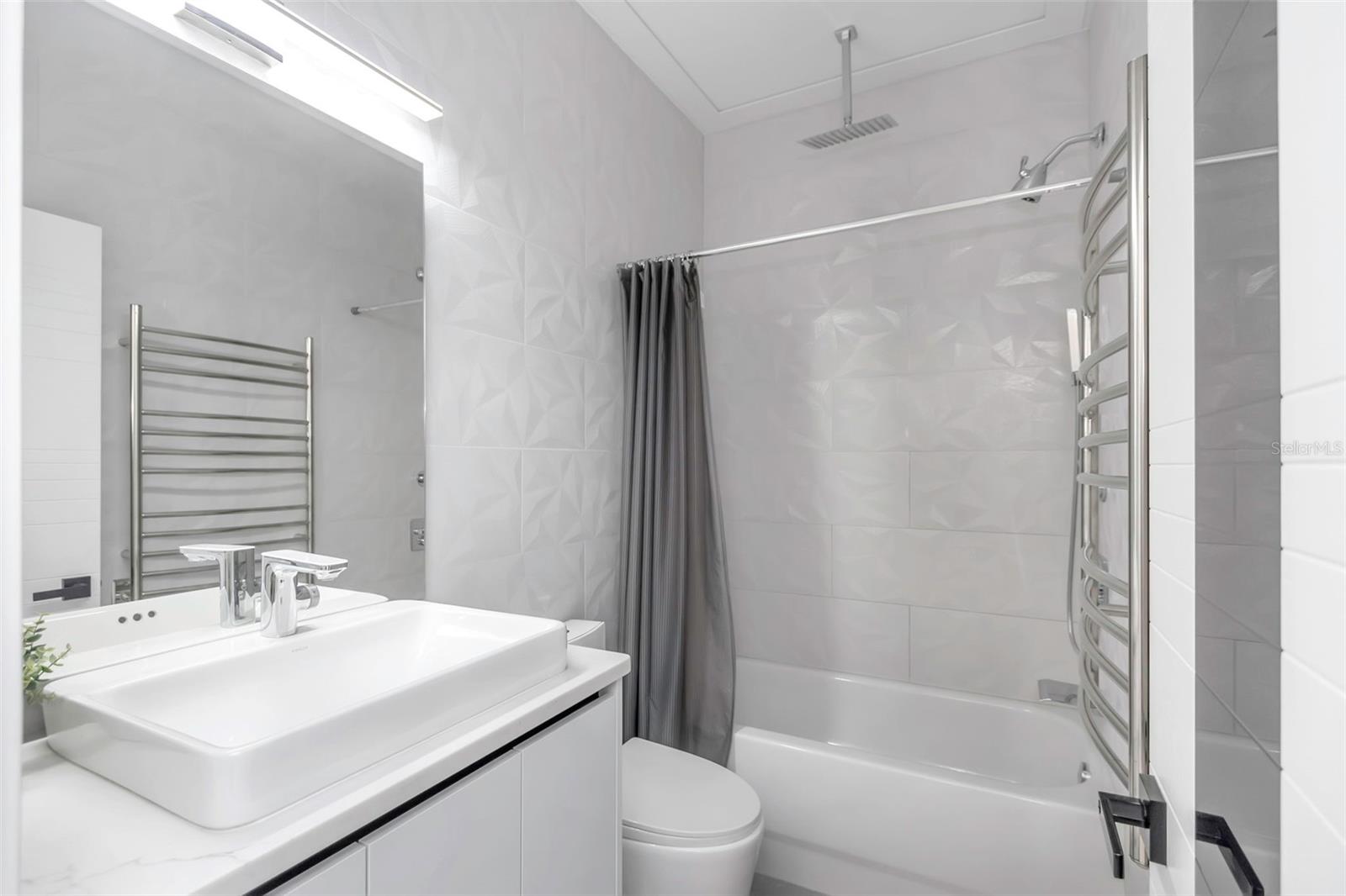 BAYOU GRANDE TOWNHOME COMMUNITY - Residential Lease