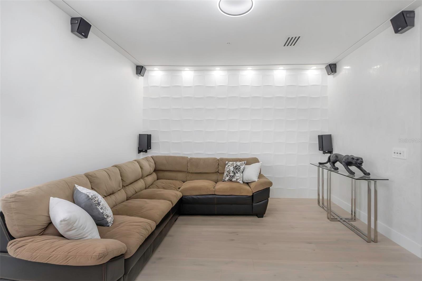 BAYOU GRANDE TOWNHOME COMMUNITY - Residential Lease