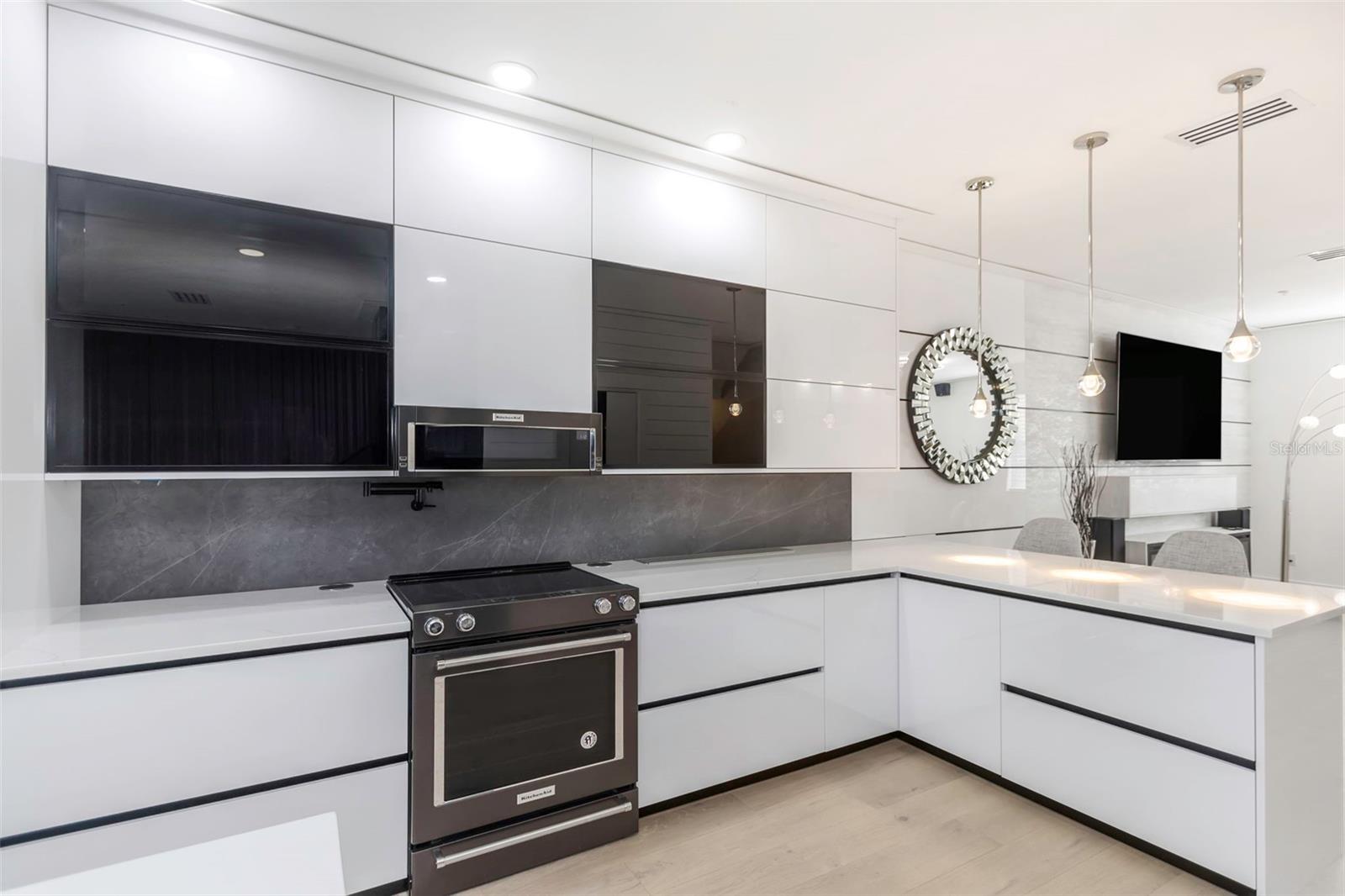 BAYOU GRANDE TOWNHOME COMMUNITY - Residential Lease