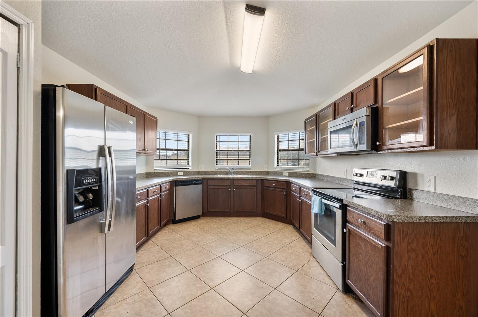 7019 HEATHERBROOK DRIVE