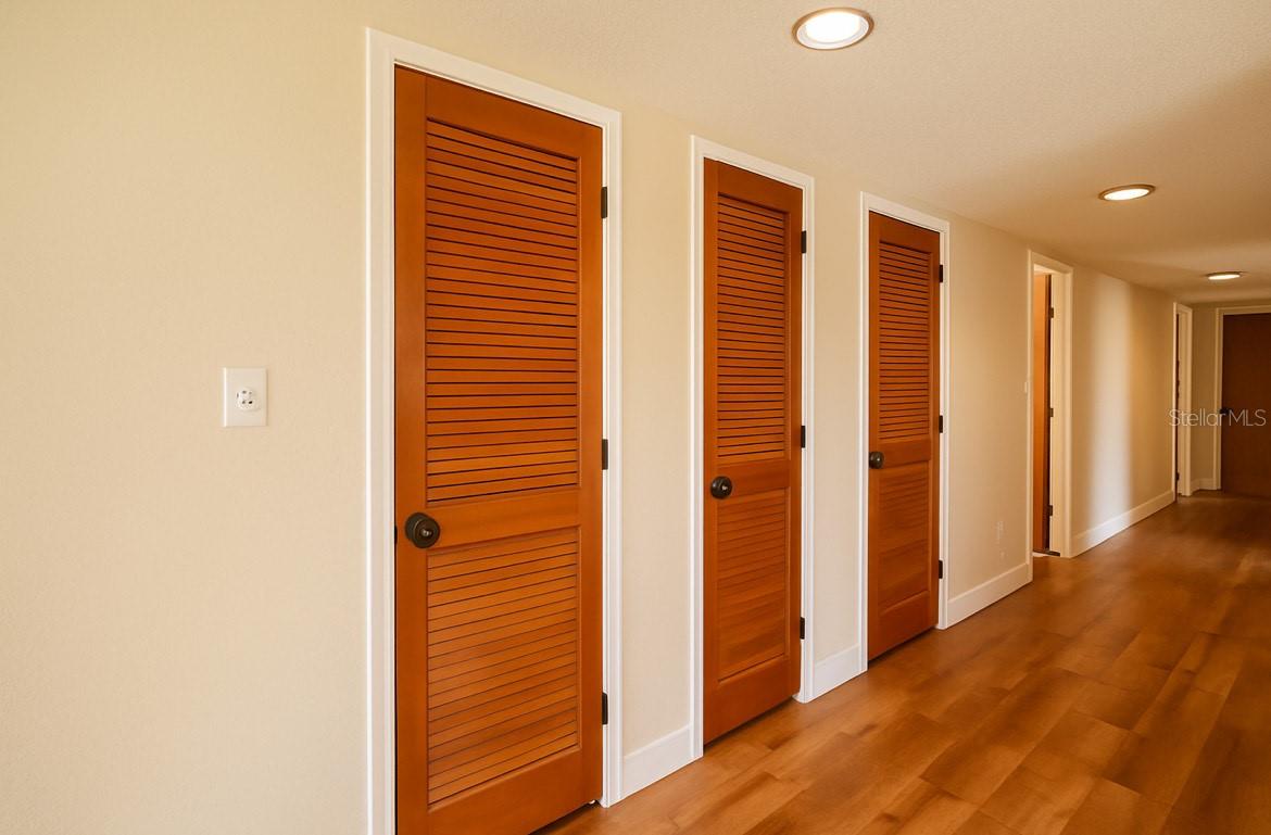 GRENELEFE CAMELOT CONDO - Residential