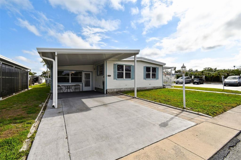 Photo of 12651 Seminole Boulevard #1I, Largo, FL 33778 (MLS # TB8372297)