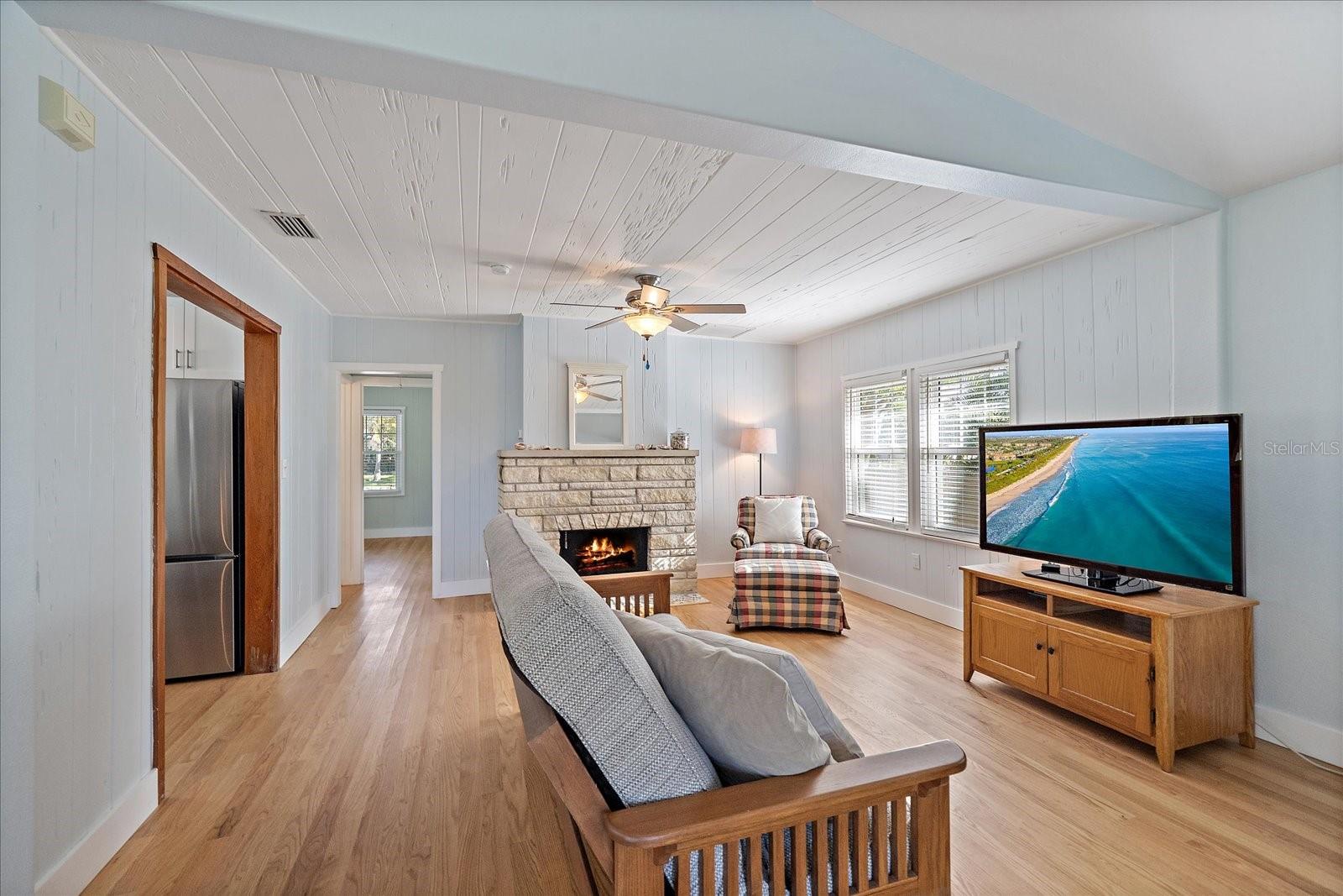 LONGBEACH ON LONGBOAT KEY - Residential