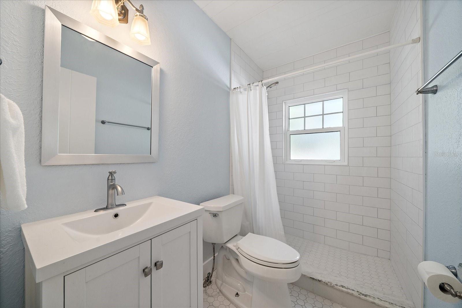 LONGBEACH ON LONGBOAT KEY - Residential