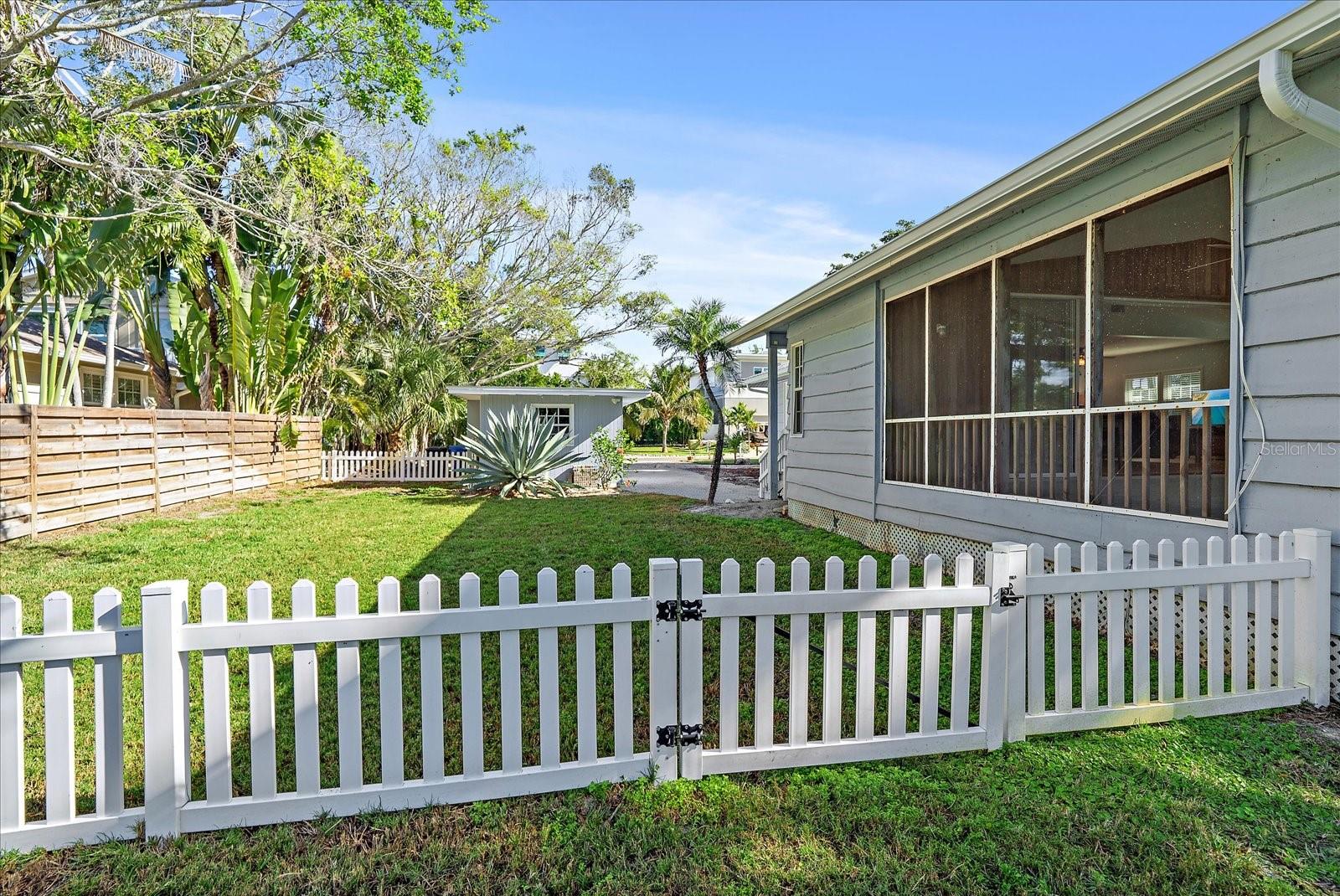 LONGBEACH ON LONGBOAT KEY - Residential