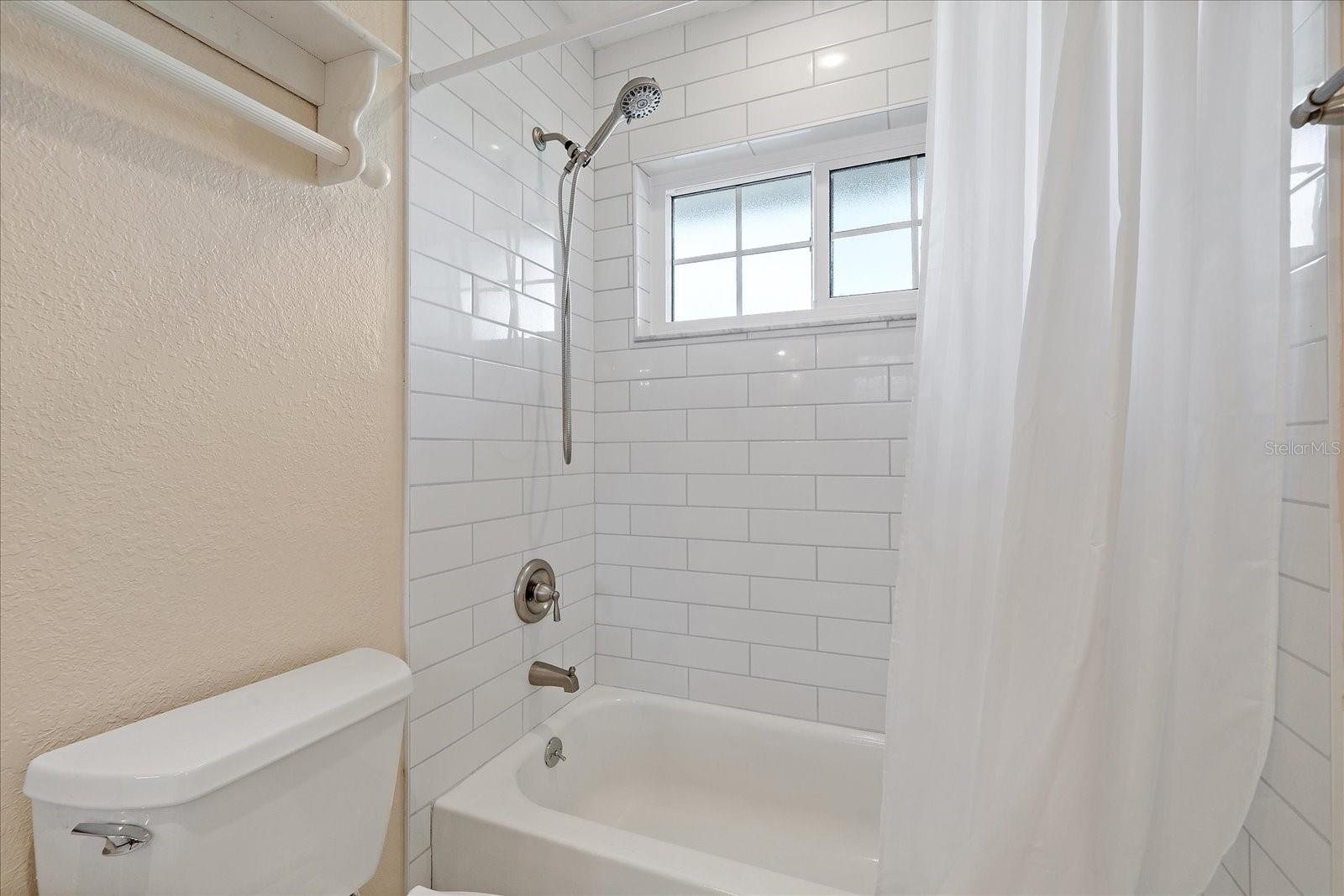 LONGBEACH ON LONGBOAT KEY - Residential