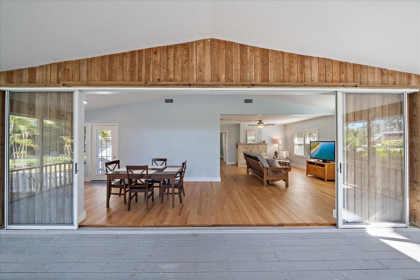 LONGBEACH ON LONGBOAT KEY - Residential