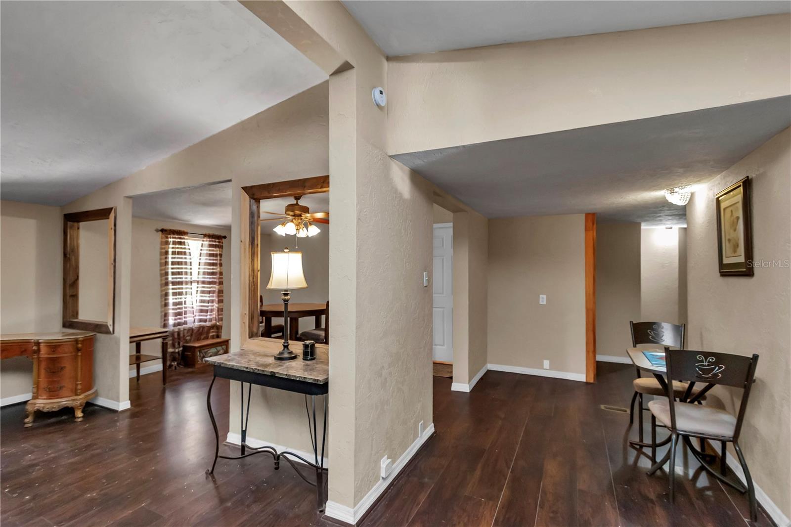 LAKE LOCHLOOSE SHORES - Residential