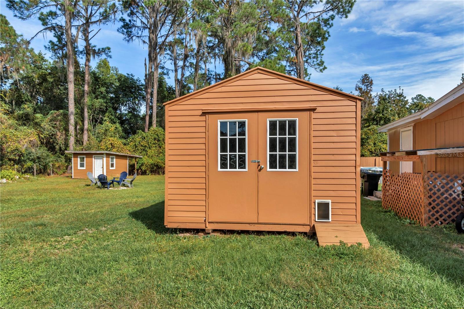 LAKE LOCHLOOSE SHORES - Residential