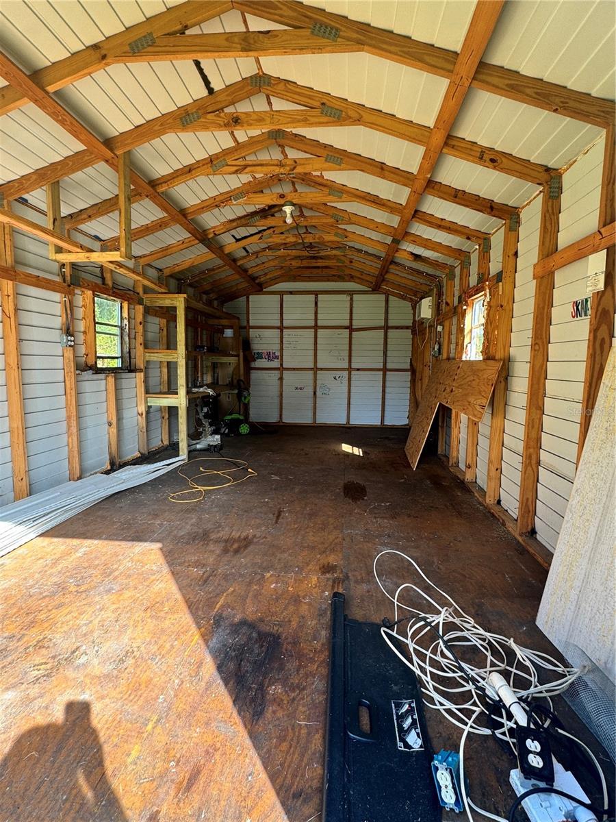 LAKE LOCHLOOSE SHORES - Residential