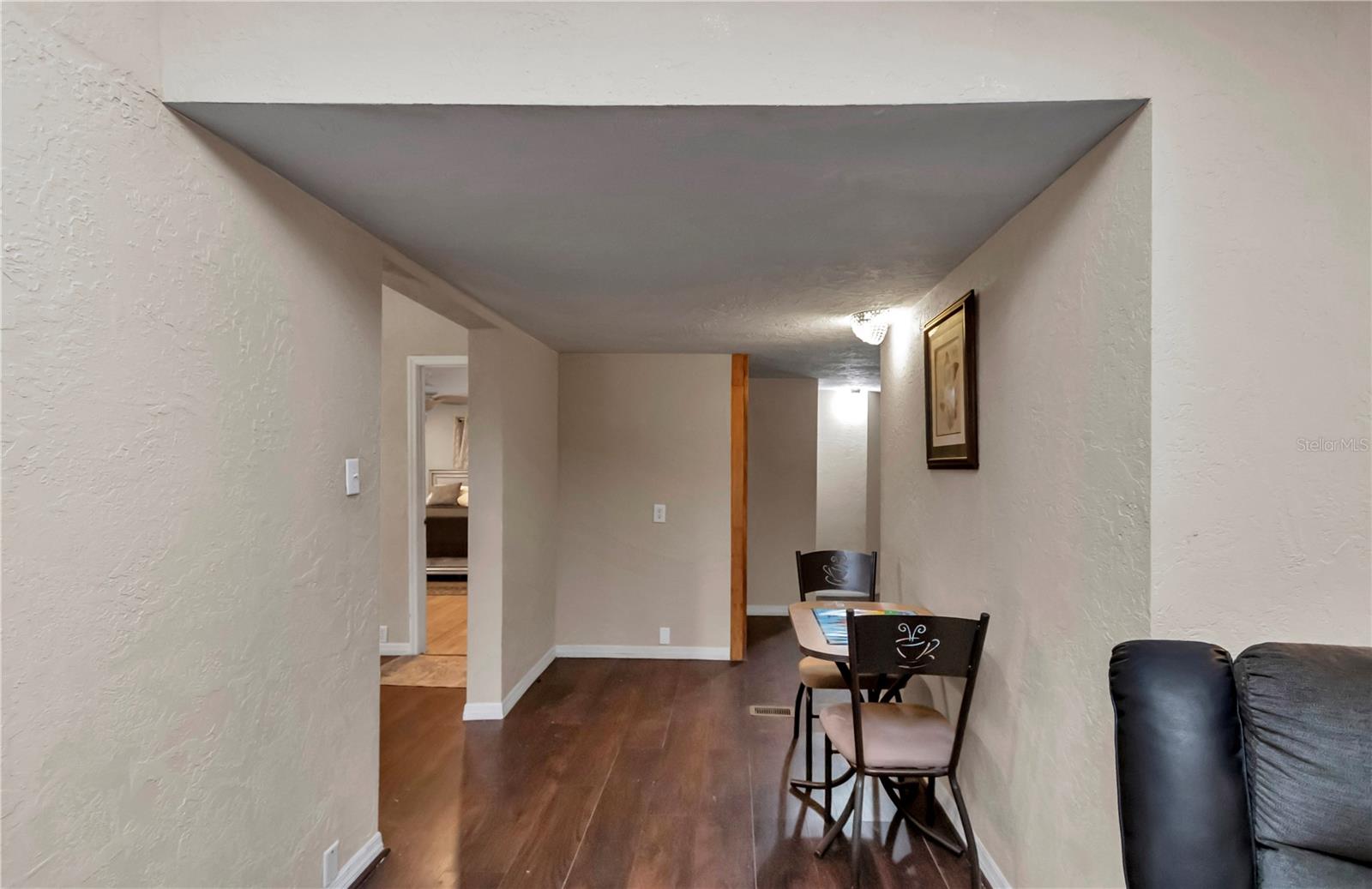 LAKE LOCHLOOSE SHORES - Residential