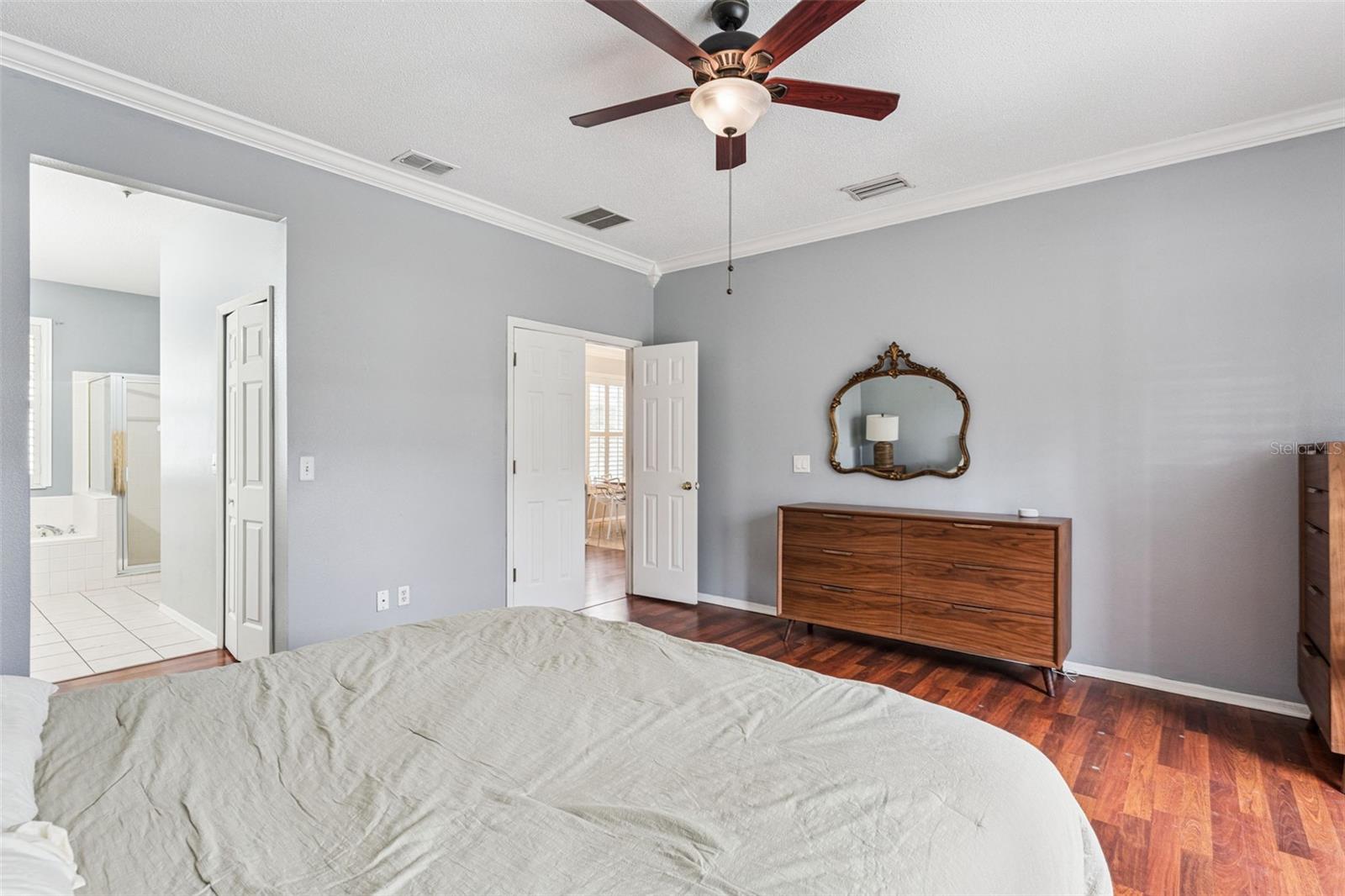 REFLECTIONS - Residential