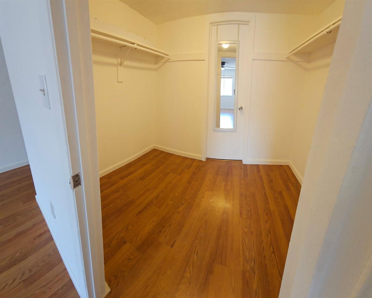 METRO/MICHIGAN PARK CONDO - Residential