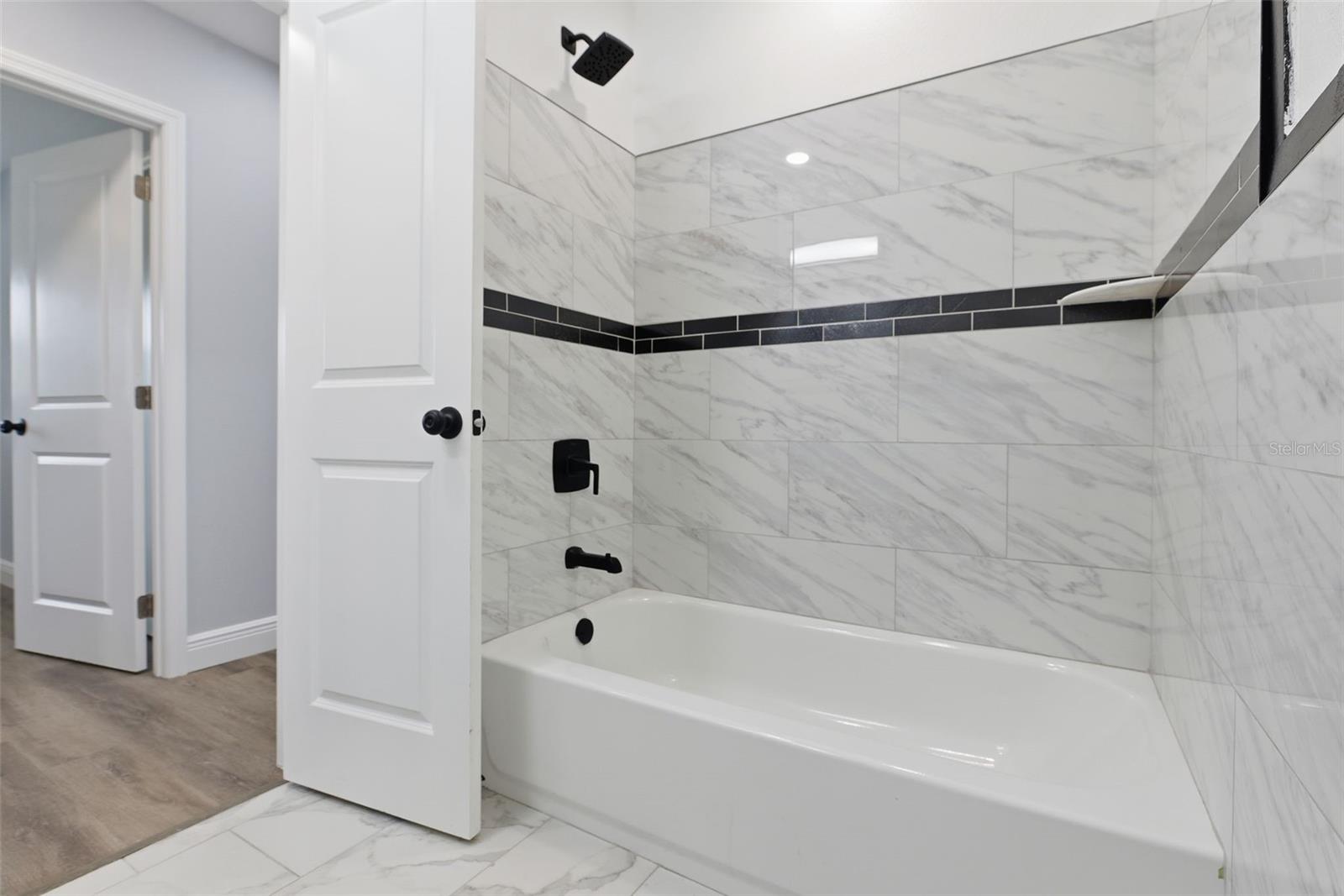 DEL RIO ESTATES UNIT 5 - Residential