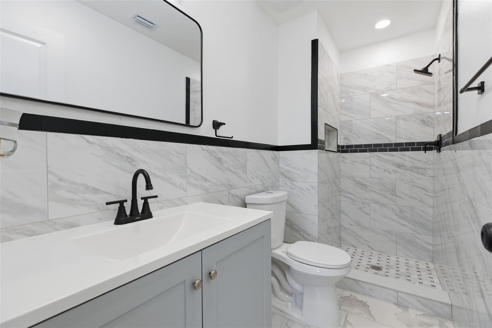 DEL RIO ESTATES UNIT 5 - Residential