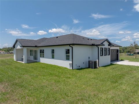 A home in WIMAUMA