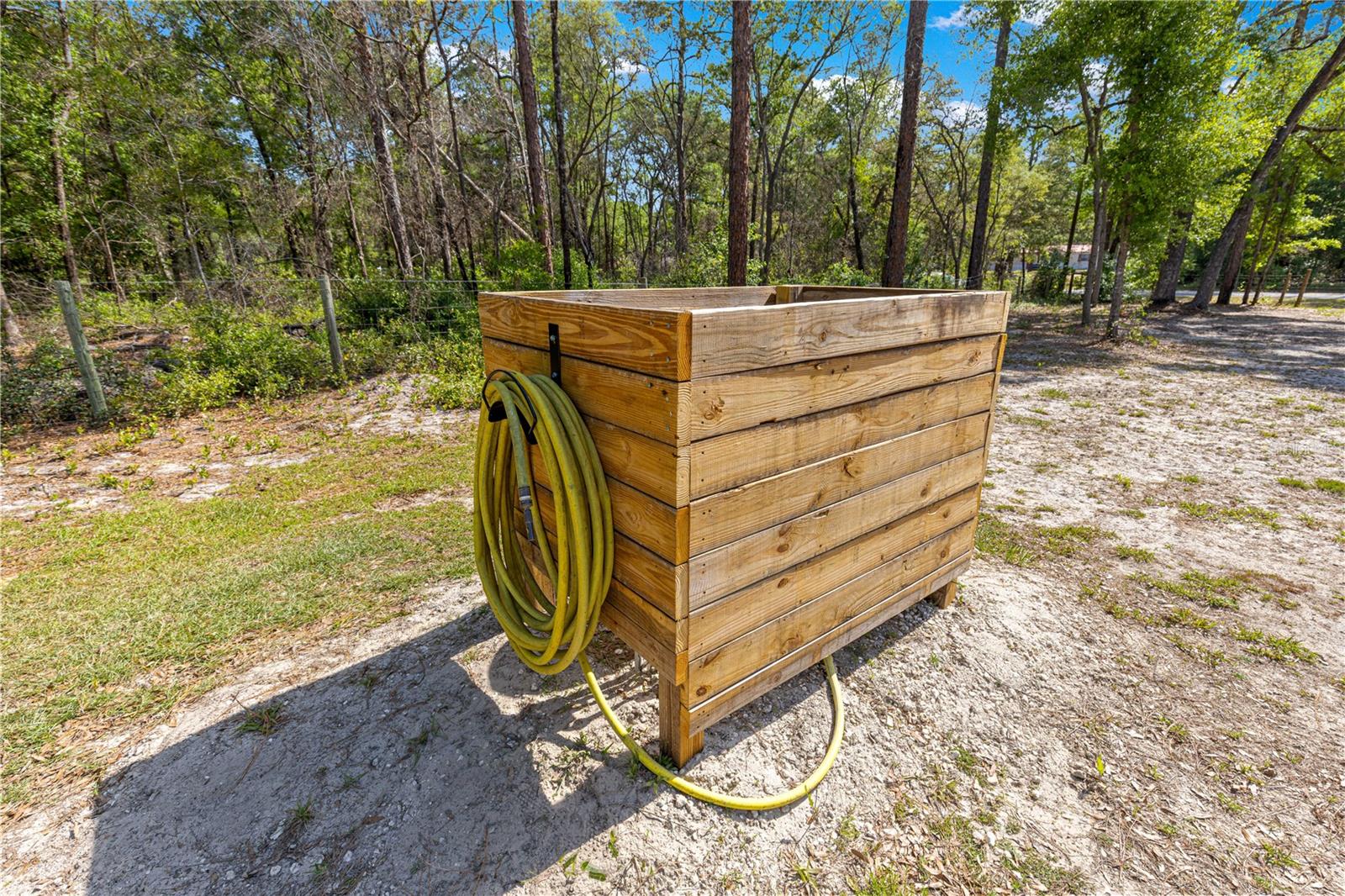 LAKE TROPICANA RANCHETTES - Residential