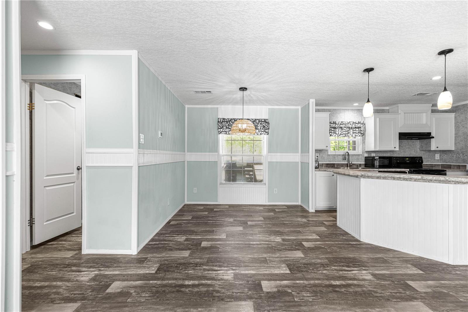 LAKE TROPICANA RANCHETTES - Residential