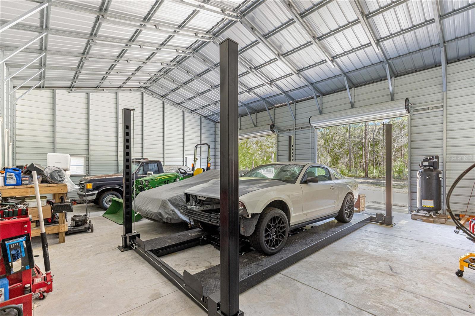 LAKE TROPICANA RANCHETTES - Residential