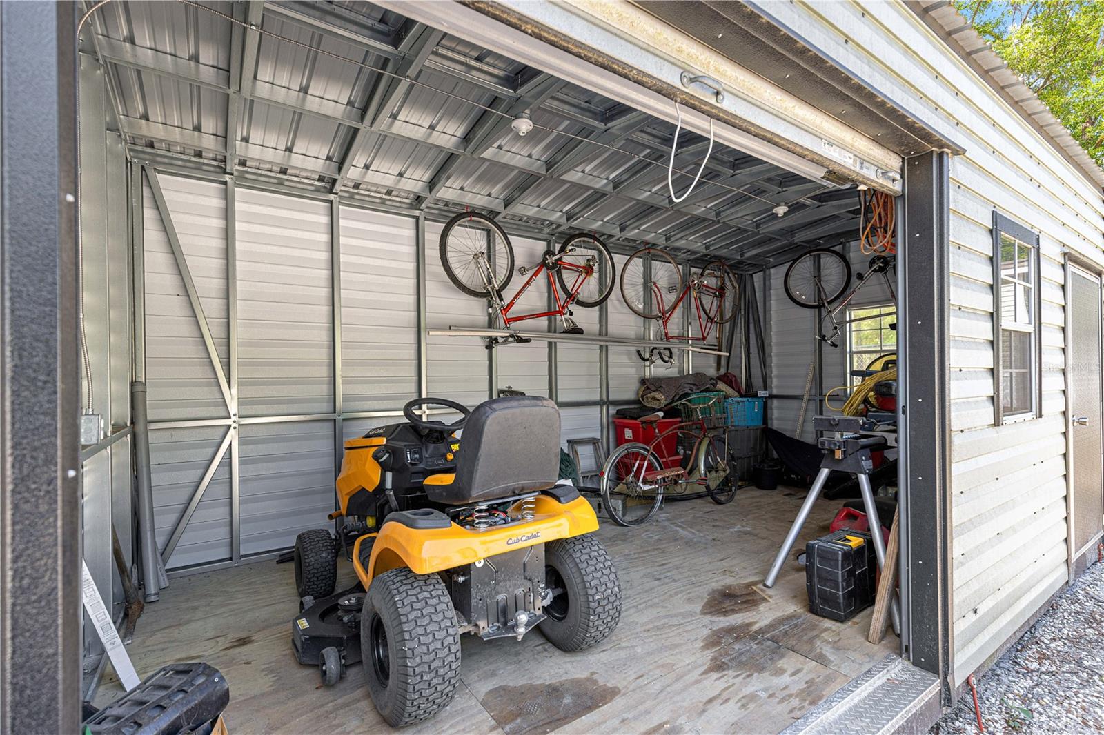 LAKE TROPICANA RANCHETTES - Residential