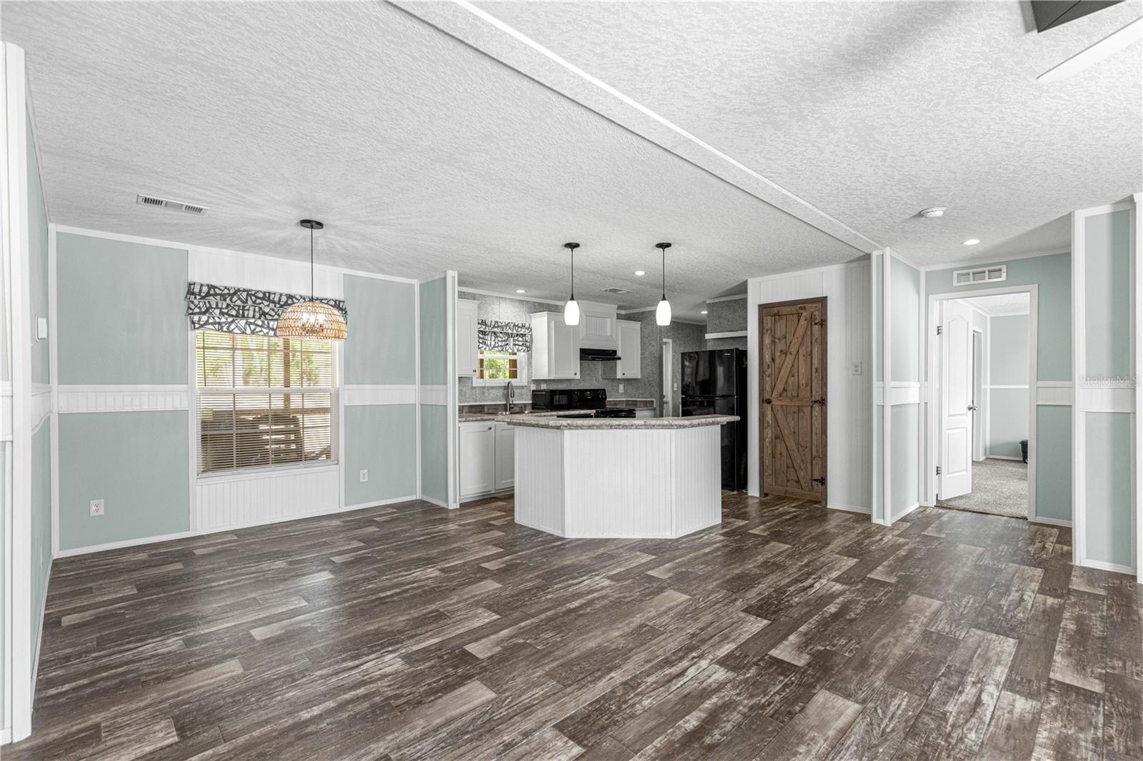 LAKE TROPICANA RANCHETTES - Residential