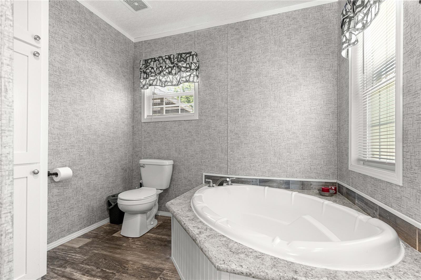 LAKE TROPICANA RANCHETTES - Residential