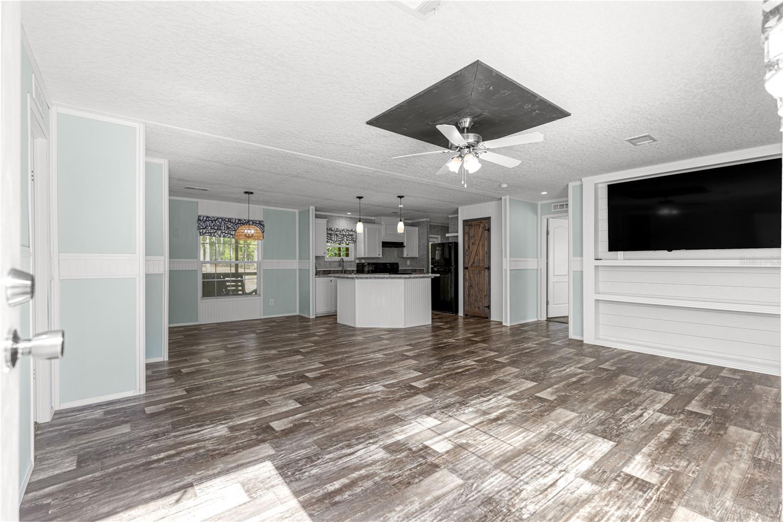 LAKE TROPICANA RANCHETTES - Residential