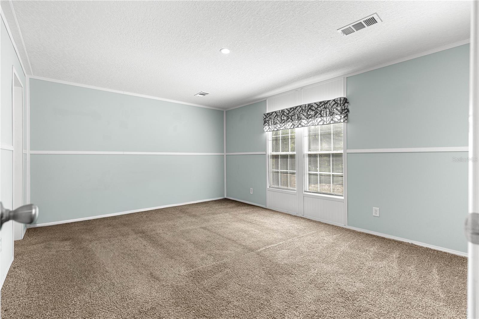 LAKE TROPICANA RANCHETTES - Residential