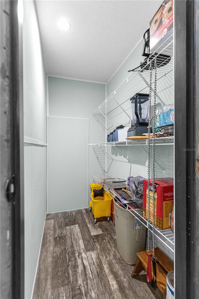 LAKE TROPICANA RANCHETTES - Residential