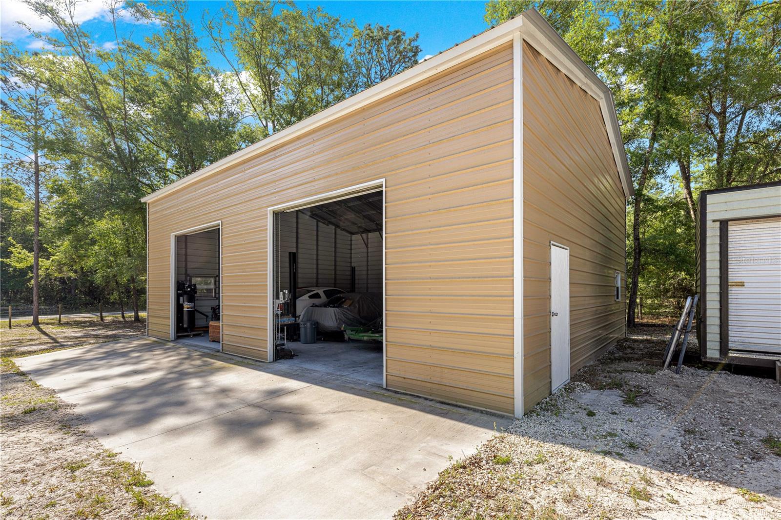 LAKE TROPICANA RANCHETTES - Residential