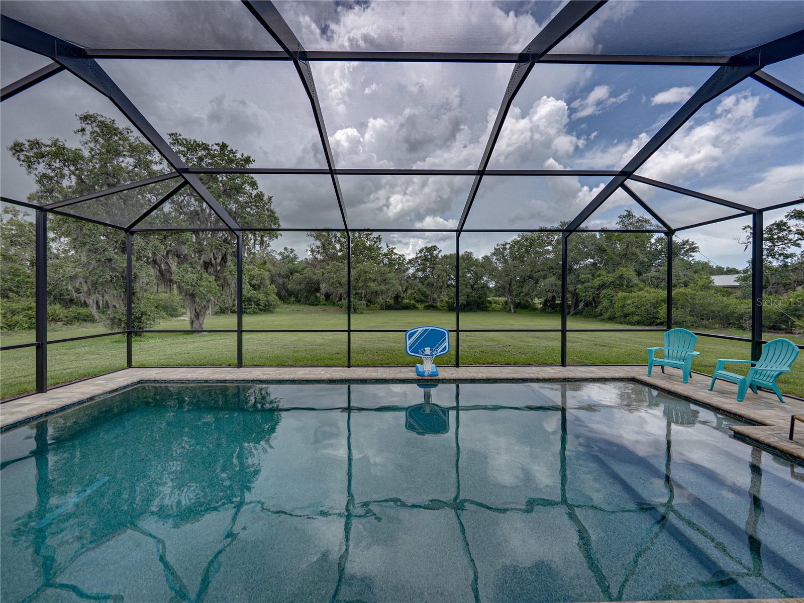 MAMMONTH GROVE - Residential