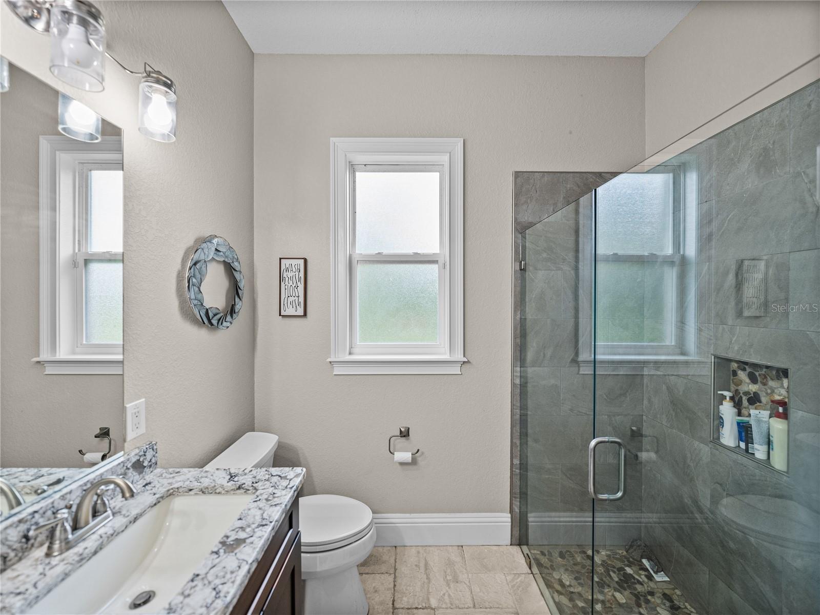 MAMMONTH GROVE - Residential