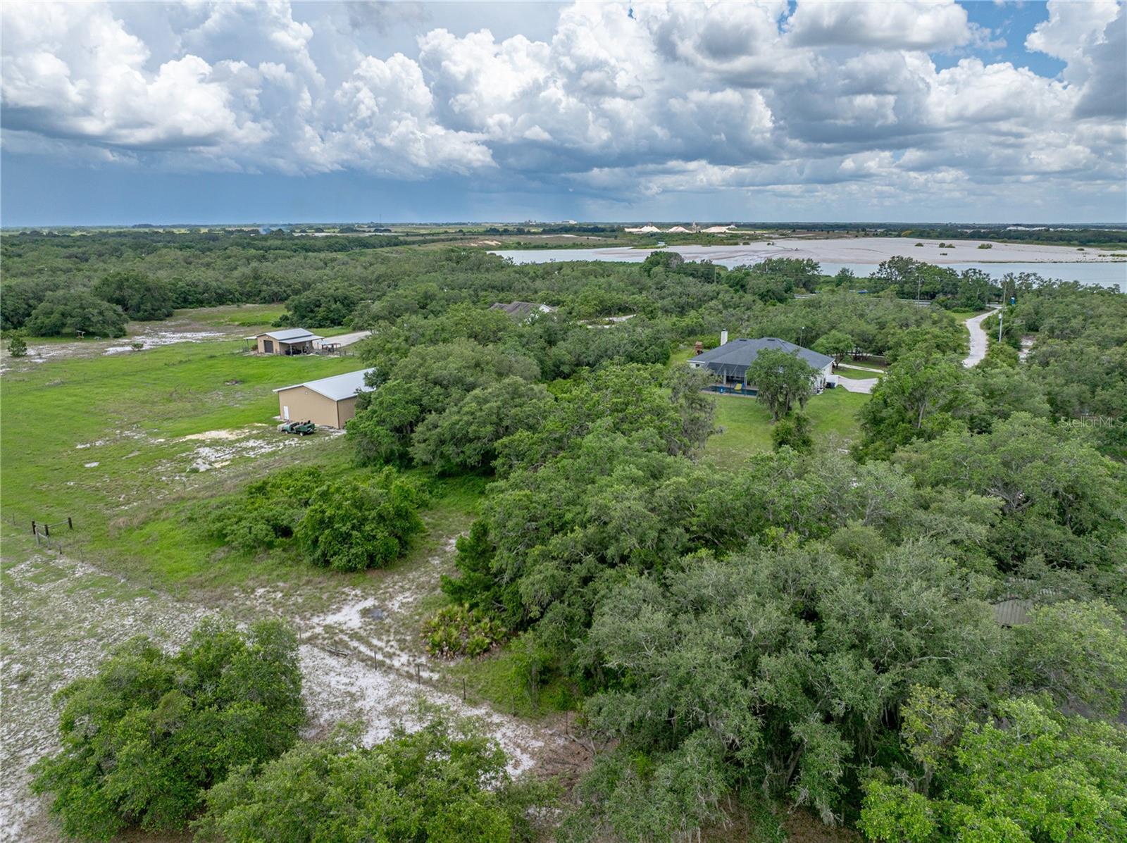 MAMMONTH GROVE - Residential