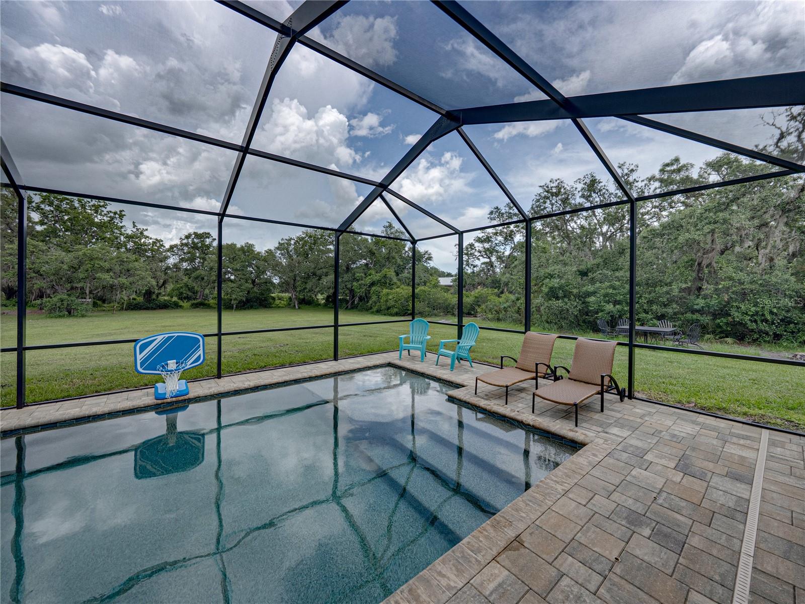 MAMMONTH GROVE - Residential