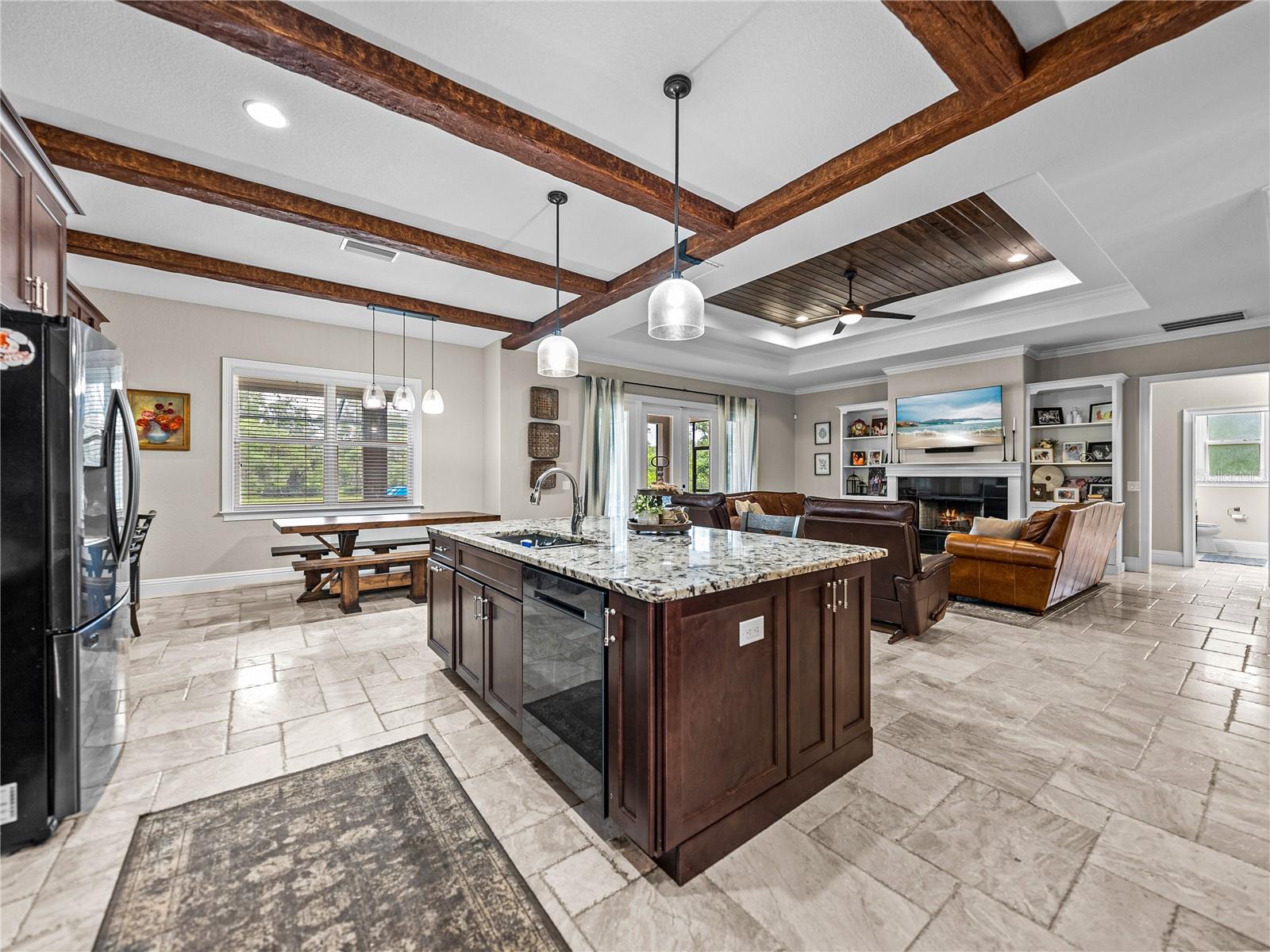 MAMMONTH GROVE - Residential