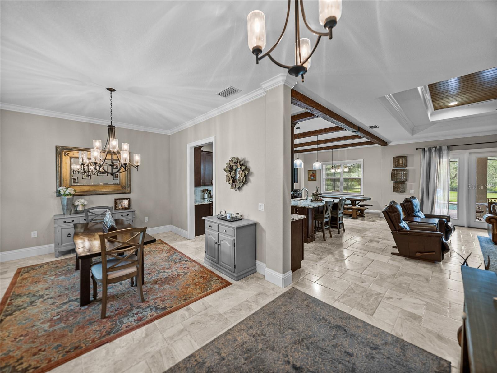 MAMMONTH GROVE - Residential