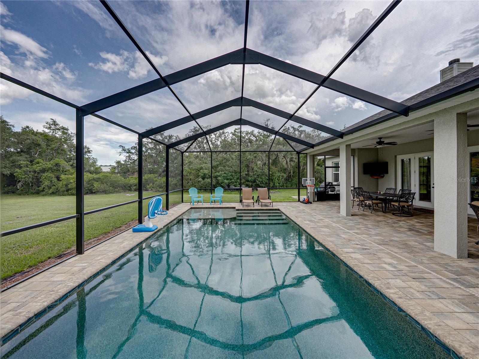 MAMMONTH GROVE - Residential